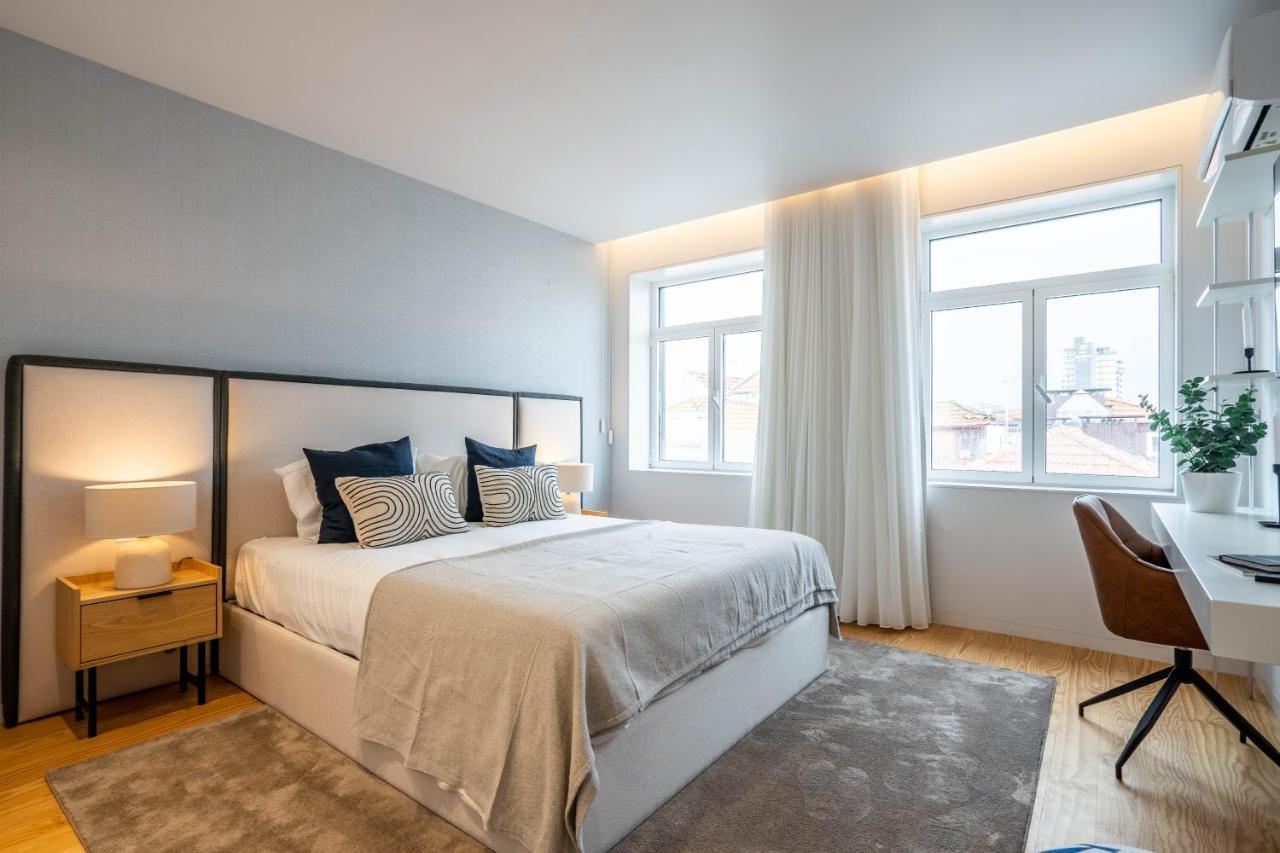 Almada 551 - 4 1 Penthouse View By Lovelystay Porto Exterior photo